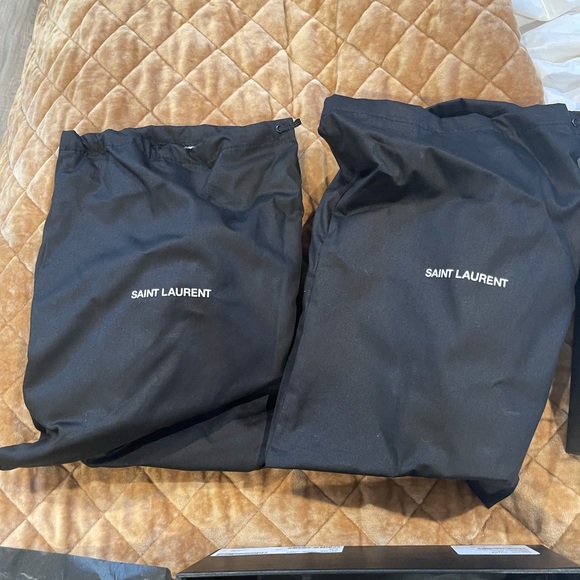 Authentic YSL pantent leather heels size 39 new in box - Picture 8 of 10